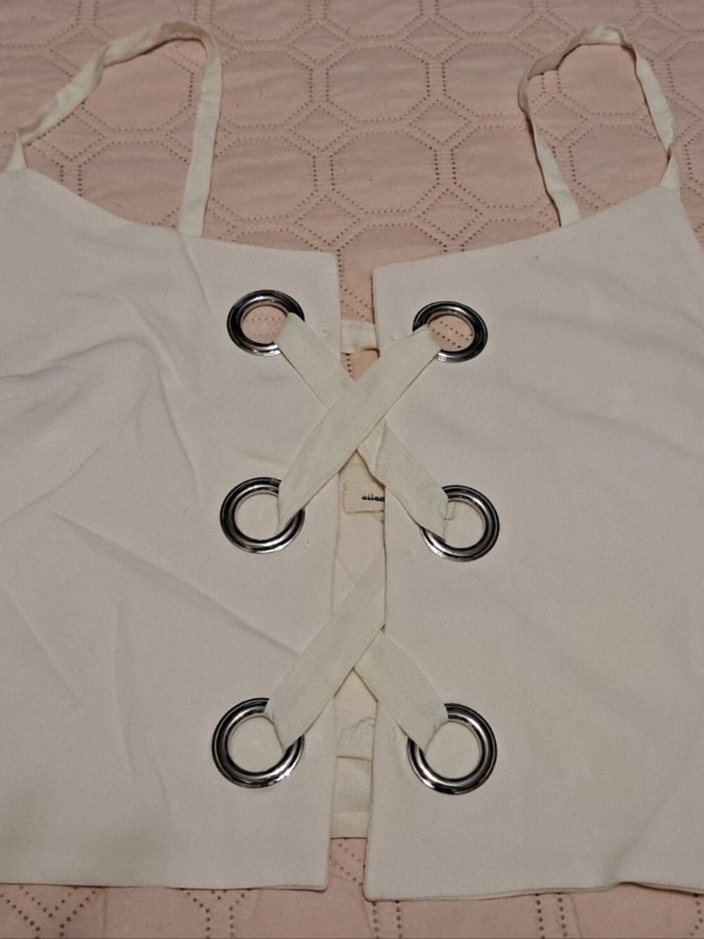 NEW WITHOUT TAG! SILENCE + NOISE SIZE LARGE Lace-Up Crop Top lot6376